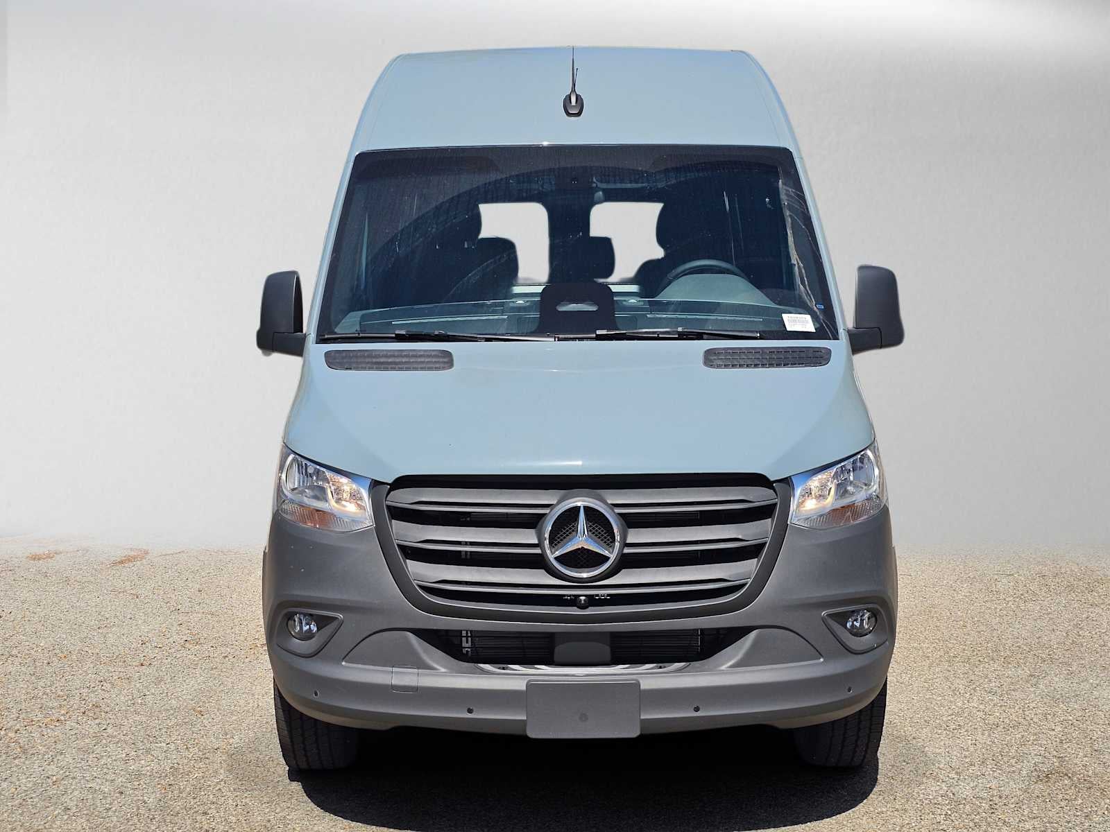 2026 Mercedes-Benz Sprinter Crew 2500 Standard Roof I4 Diesel 144 RWD