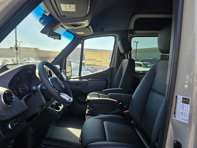 2026 Mercedes-Benz Sprinter Crew 2500 Standard Roof I4 Diesel 144 RWD