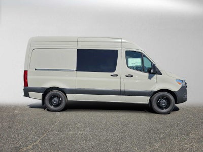 2026 Mercedes-Benz Sprinter Crew 2500 Standard Roof I4 Diesel 144 RWD