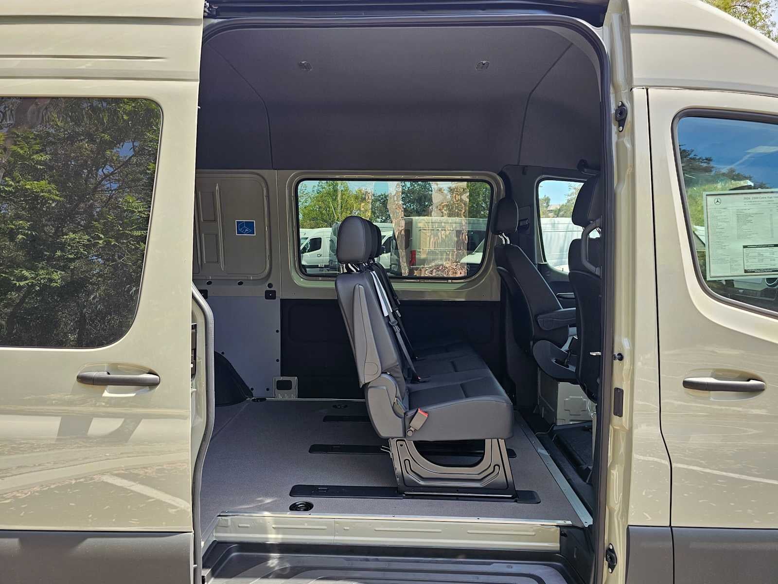 2026 Mercedes-Benz Sprinter Crew 2500 Standard Roof I4 Diesel HO 144 RWD