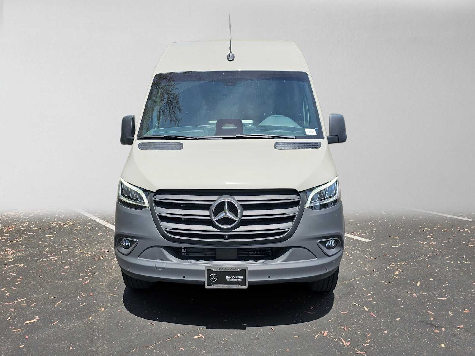 2026 Mercedes-Benz Sprinter Crew 2500 Standard Roof I4 Diesel HO 144 RWD