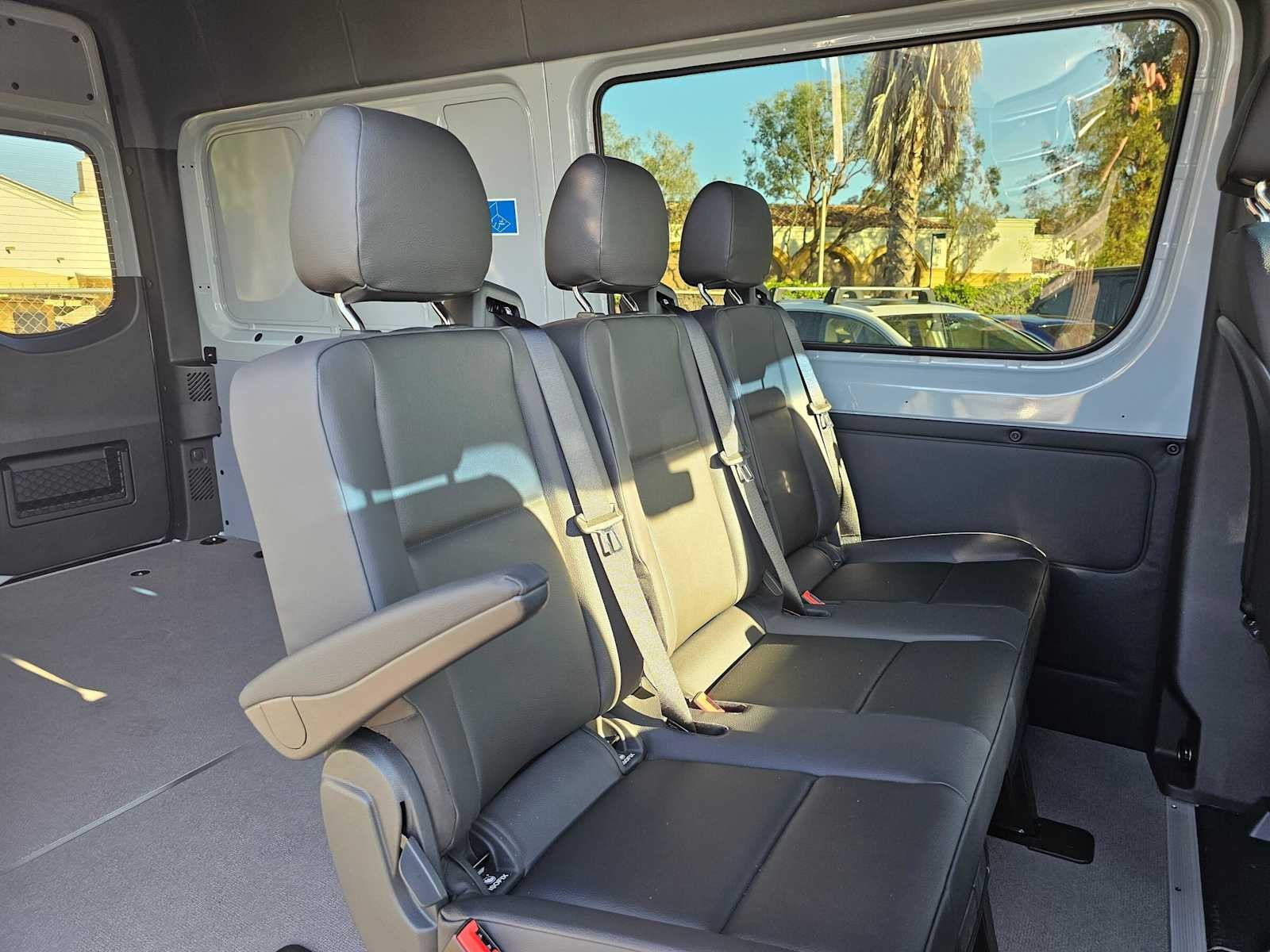 2026 Mercedes-Benz Sprinter Crew 2500 Standard Roof I4 Diesel HO 144 RWD