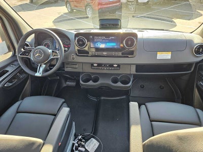 2026 Mercedes-Benz Sprinter Crew 2500 Standard Roof I4 Diesel HO 144 RWD