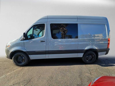 2026 Mercedes-Benz Sprinter Crew 2500 Standard Roof I4 Diesel HO 144 RWD