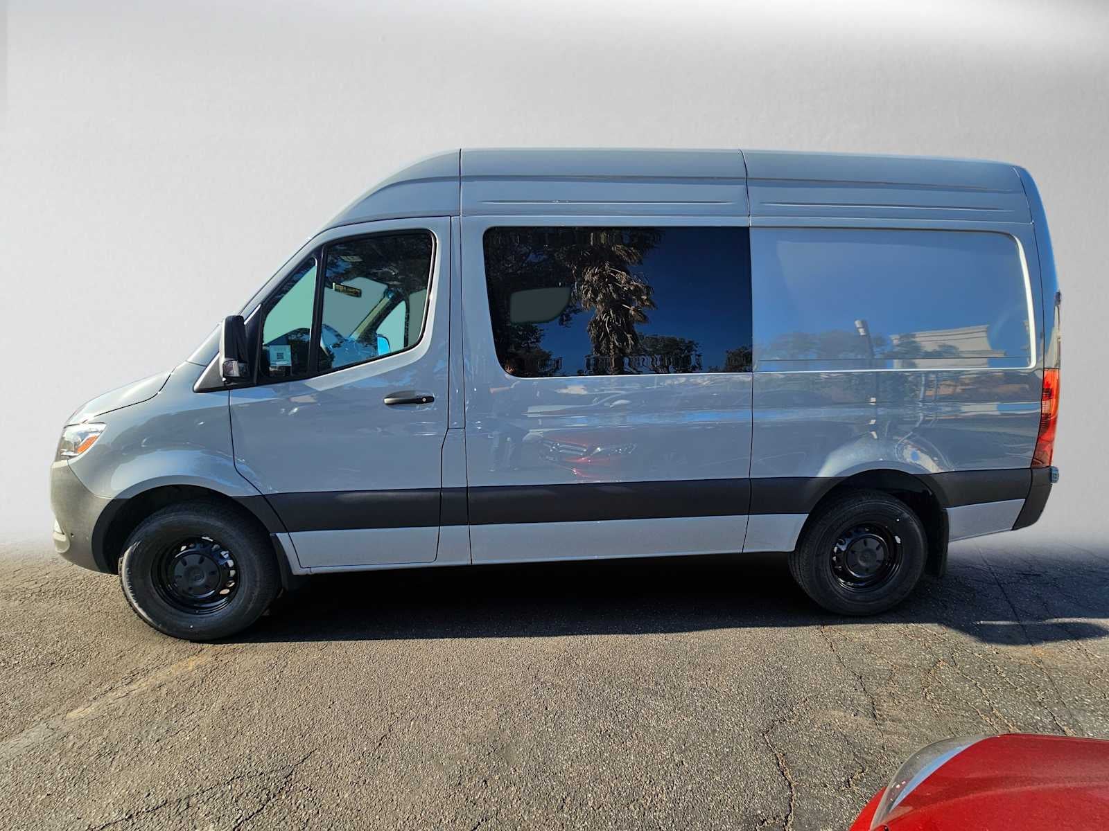 2026 Mercedes-Benz Sprinter Crew 2500 Standard Roof I4 Diesel HO 144 RWD