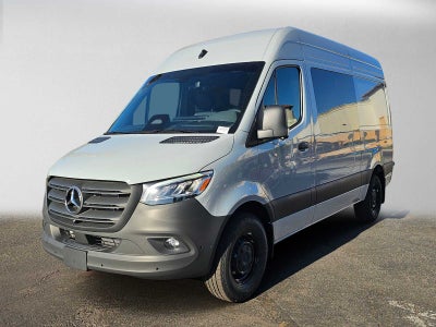 2026 Mercedes-Benz Sprinter Crew 2500 Standard Roof I4 Diesel HO 144 RWD