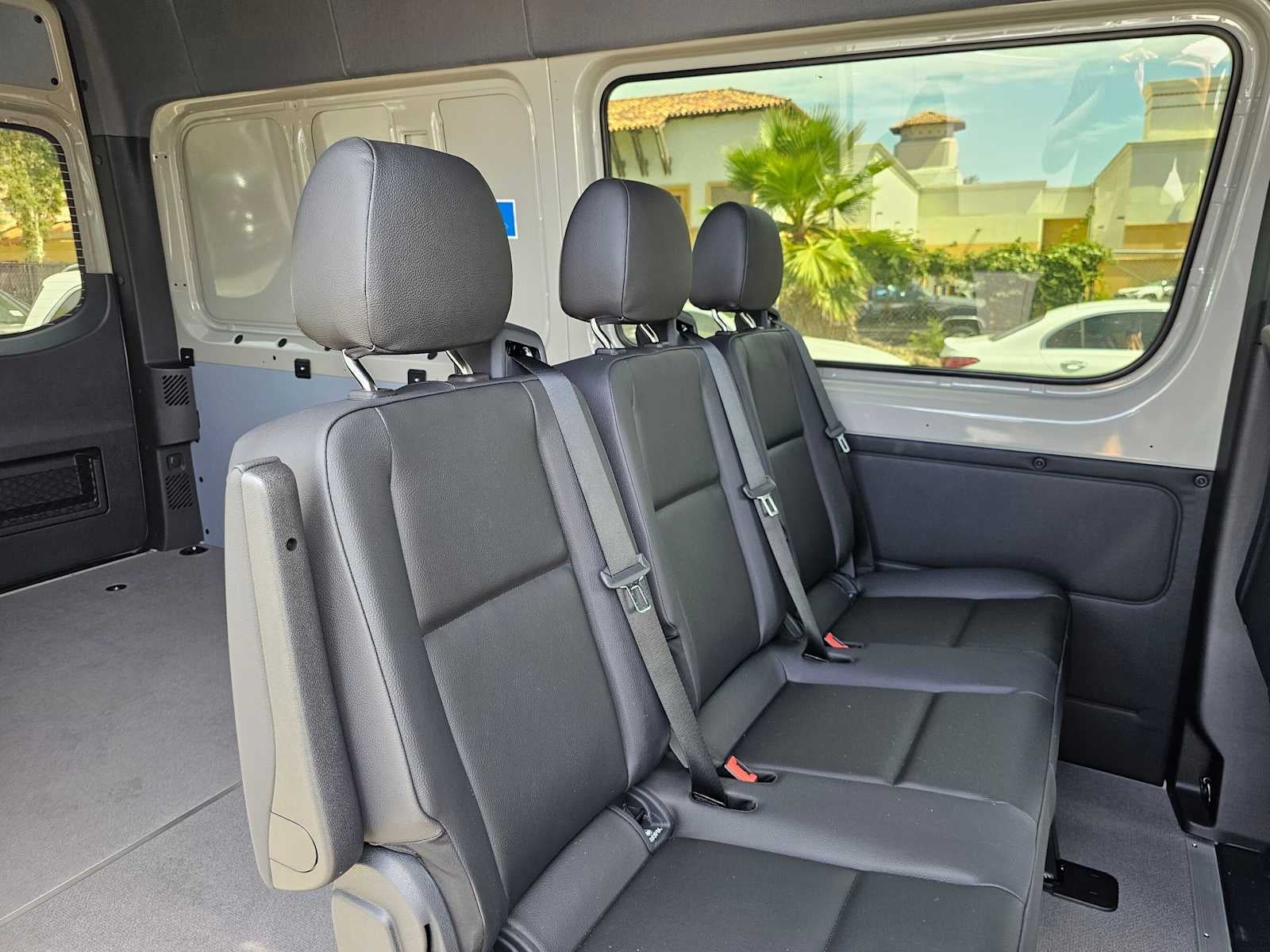 2026 Mercedes-Benz Sprinter Crew 2500 Standard Roof I4 Diesel HO 144 RWD
