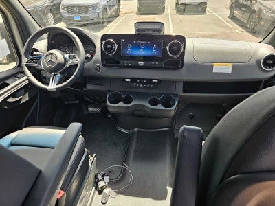 2026 Mercedes-Benz Sprinter Crew 2500 Standard Roof I4 Diesel HO 144 RWD