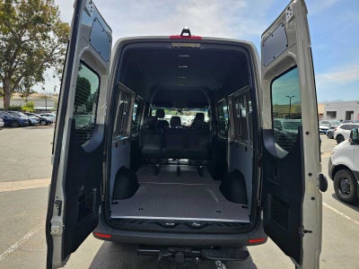 2026 Mercedes-Benz Sprinter Crew 2500 Standard Roof I4 Diesel HO 144 RWD