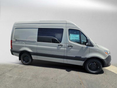 2026 Mercedes-Benz Sprinter Crew 2500 Standard Roof I4 Diesel HO 144 RWD