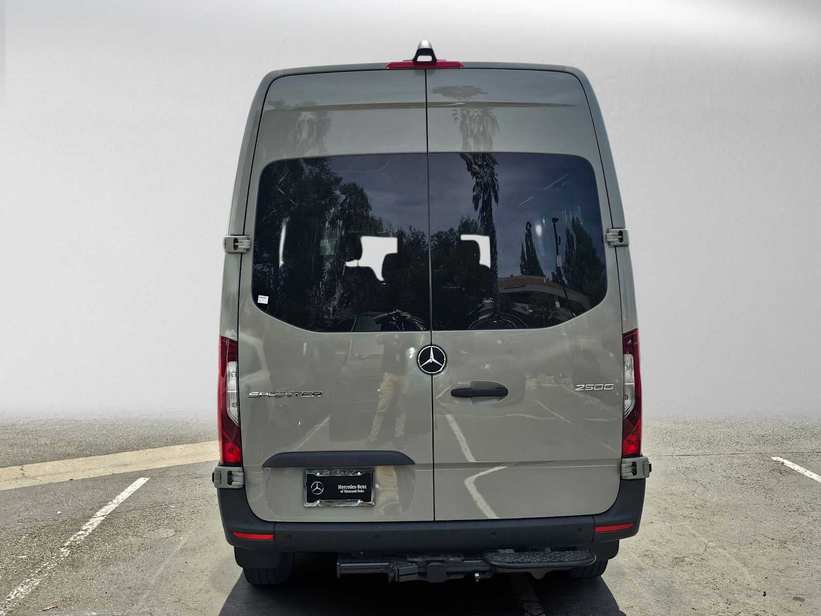 2026 Mercedes-Benz Sprinter Crew 2500 Standard Roof I4 Diesel HO 144 RWD