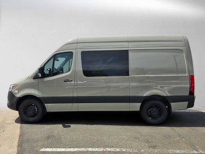 2026 Mercedes-Benz Sprinter Crew 2500 Standard Roof I4 Diesel HO 144 RWD