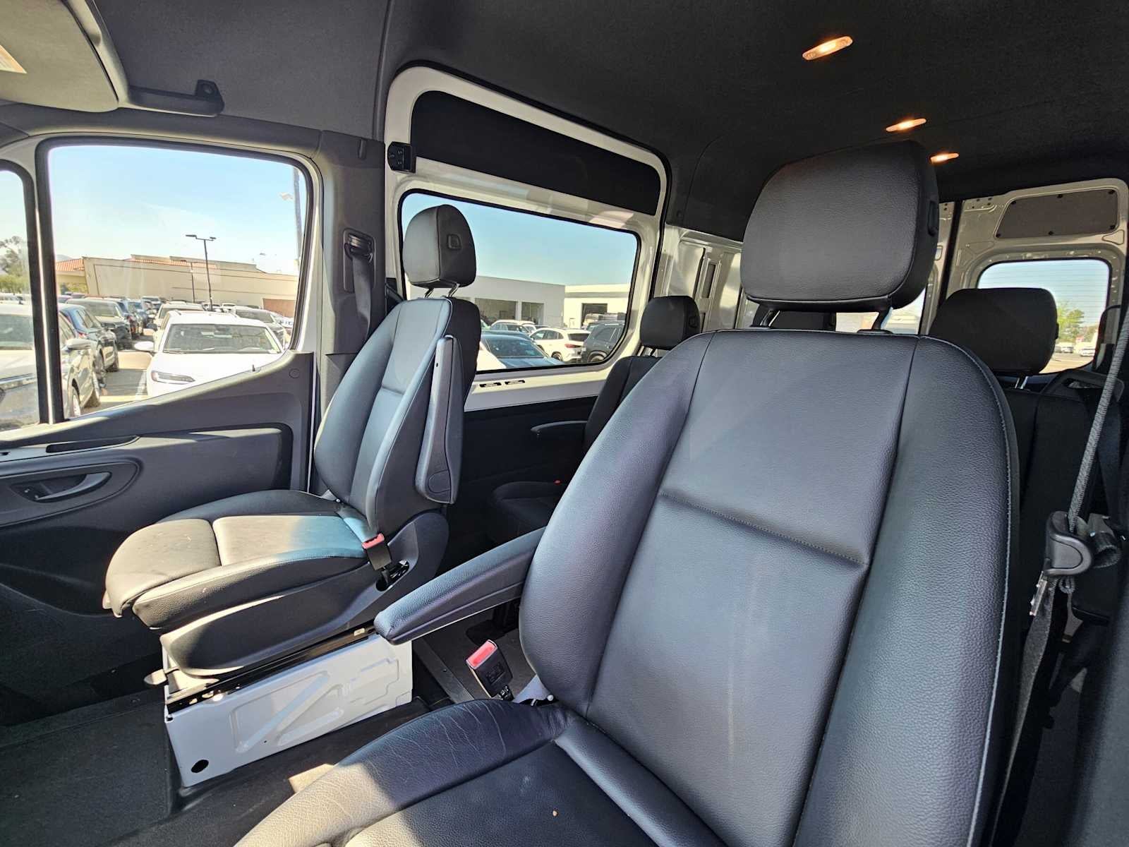 2025 Mercedes-Benz Sprinter 2500 Standard Roof I4 Diesel HO 144 RWD