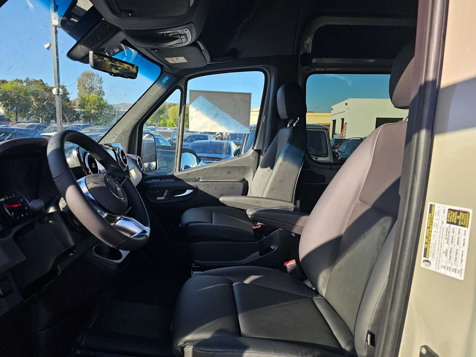 2026 Mercedes-Benz Sprinter 2500 Standard Roof I4 Diesel HO 144 RWD