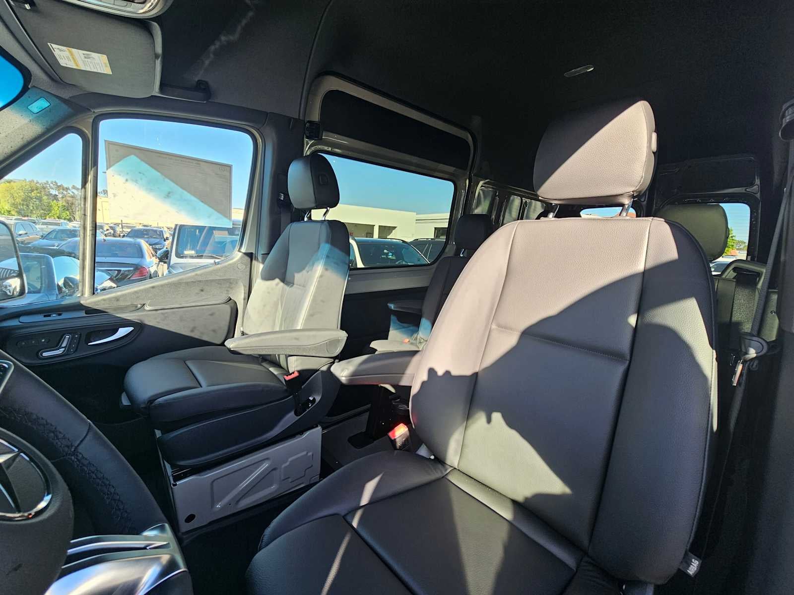 2026 Mercedes-Benz Sprinter 2500 Standard Roof I4 Diesel HO 144 RWD