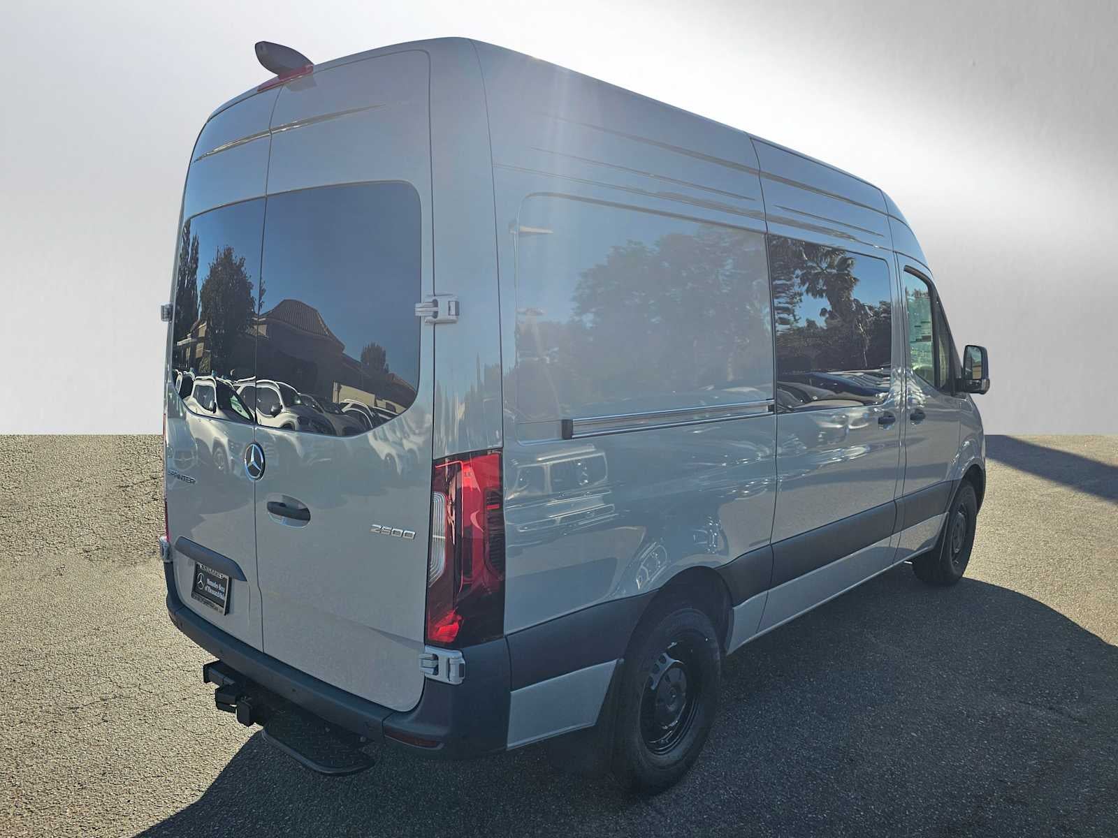 2026 Mercedes-Benz Sprinter 2500 Standard Roof I4 Diesel HO 144 RWD