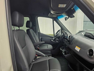 2026 Mercedes-Benz Sprinter Crew 2500 Standard Roof I4 Diesel HO 144 RWD