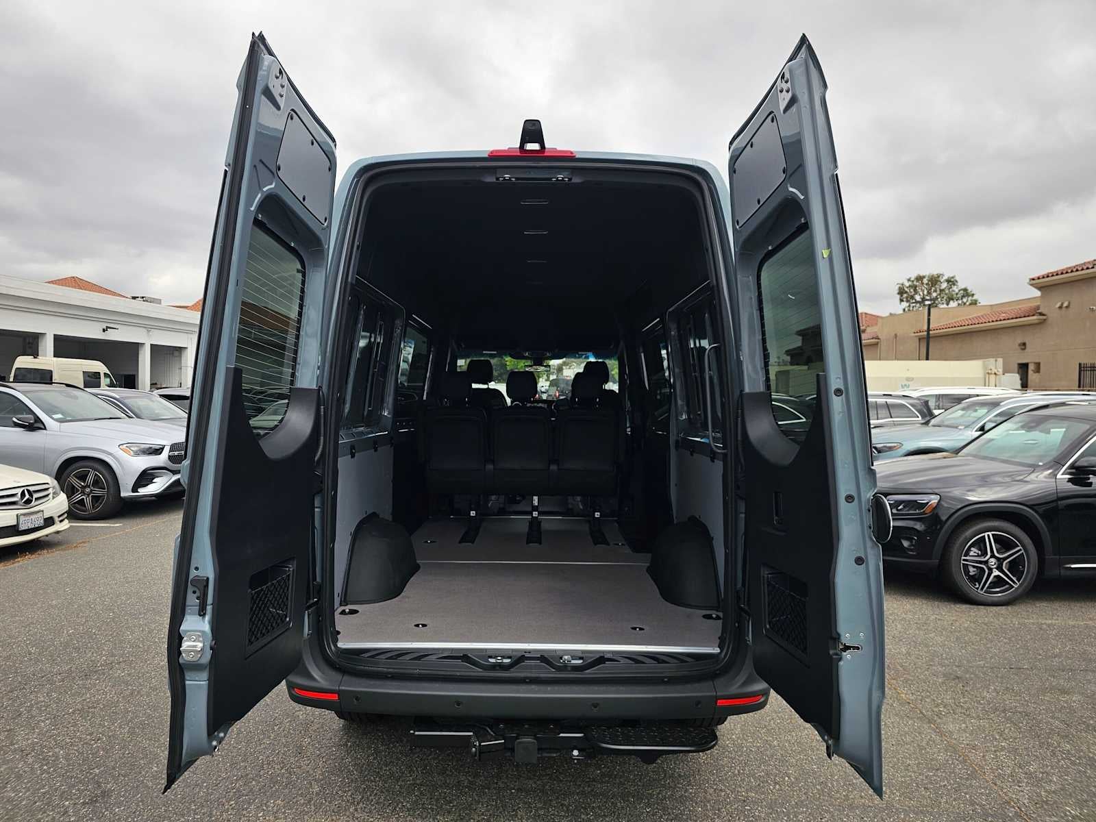 2026 Mercedes-Benz Sprinter 2500 Standard Roof I4 Diesel HO 144 RWD