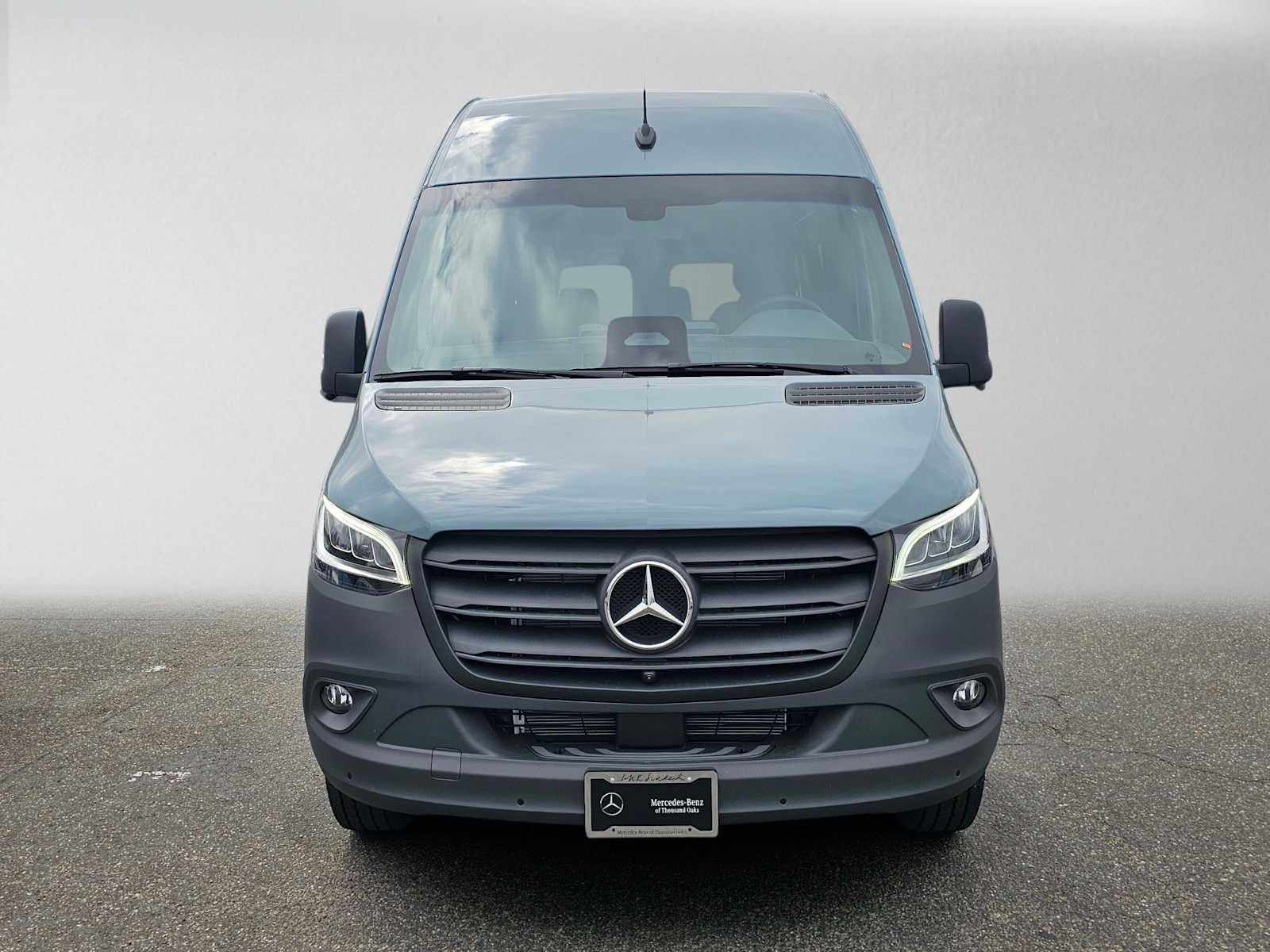2026 Mercedes-Benz Sprinter 2500 Standard Roof I4 Diesel HO 144 RWD