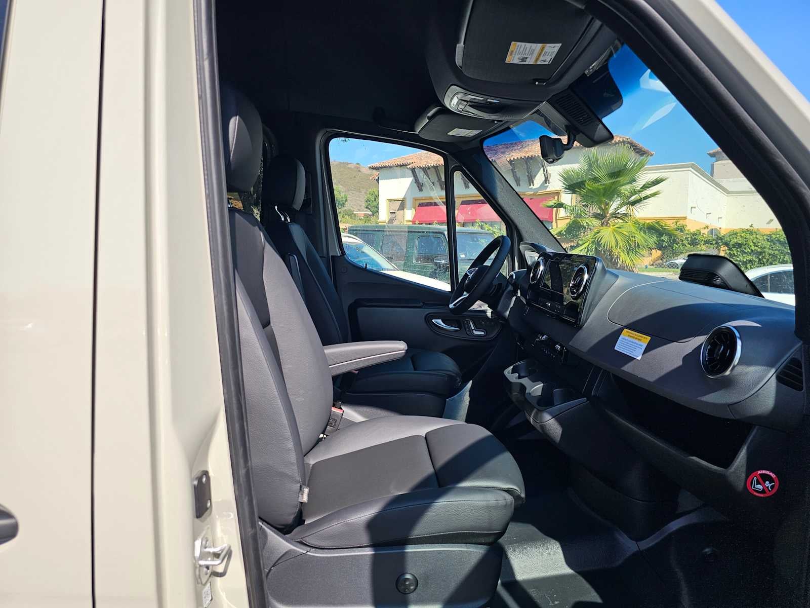 2026 Mercedes-Benz Sprinter 2500 Standard Roof I4 Diesel HO 144 RWD
