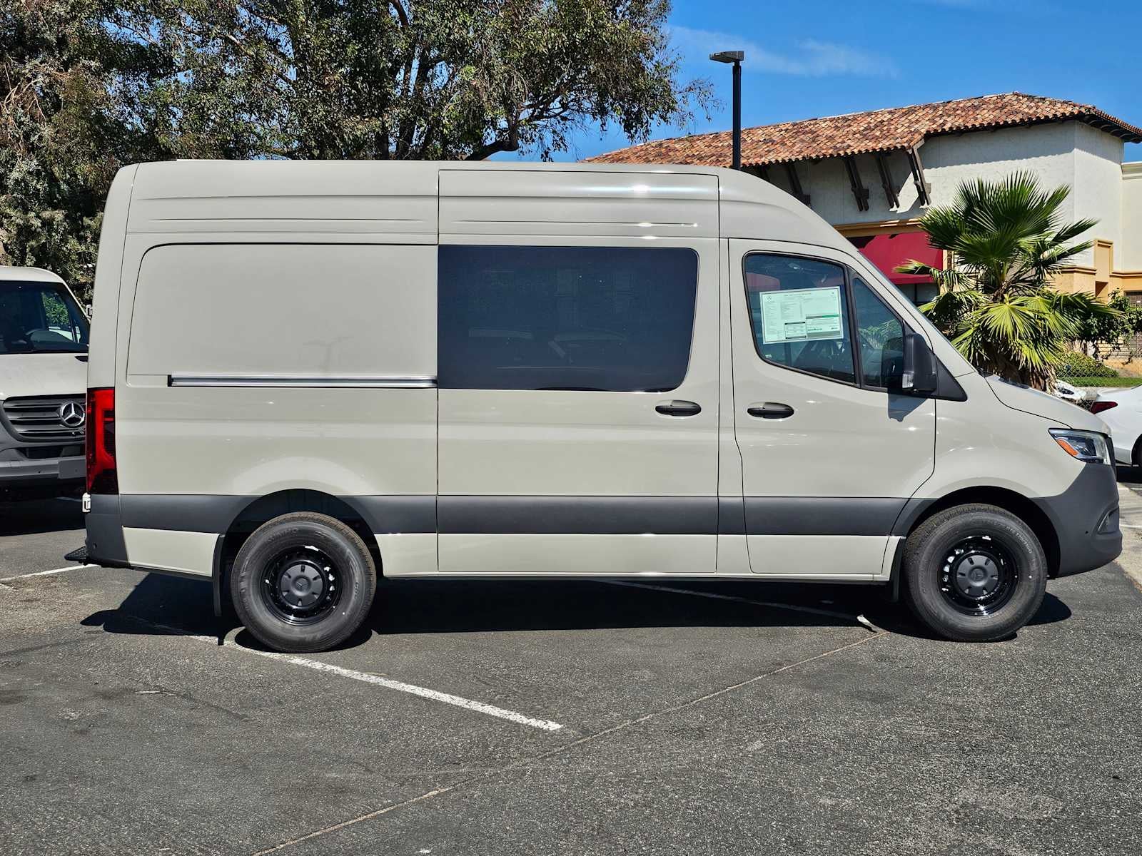 2026 Mercedes-Benz Sprinter 2500 Standard Roof I4 Diesel HO 144 RWD