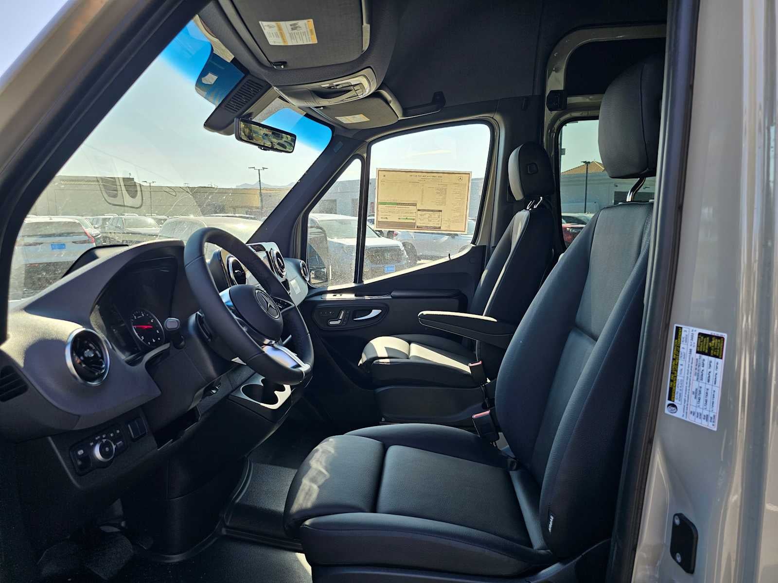 2026 Mercedes-Benz Sprinter 2500 Standard Roof I4 Diesel HO 144 RWD
