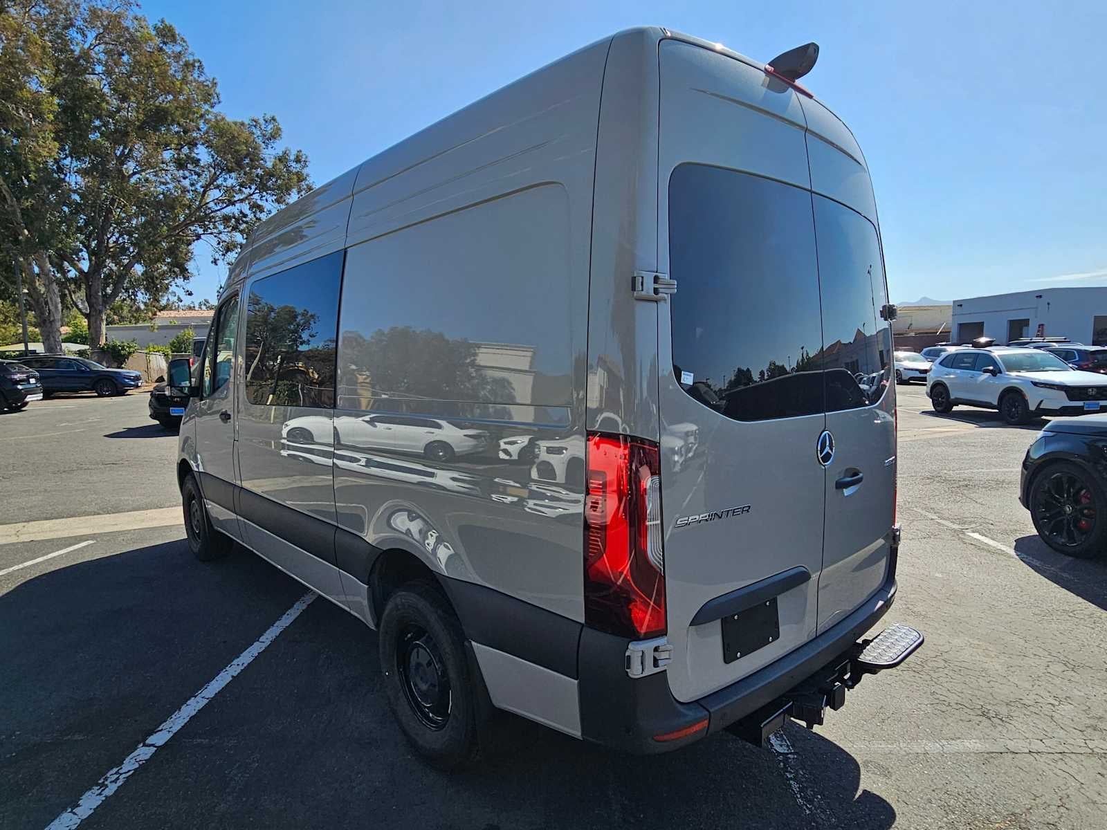 2026 Mercedes-Benz Sprinter 2500 Standard Roof I4 Diesel HO 144 RWD
