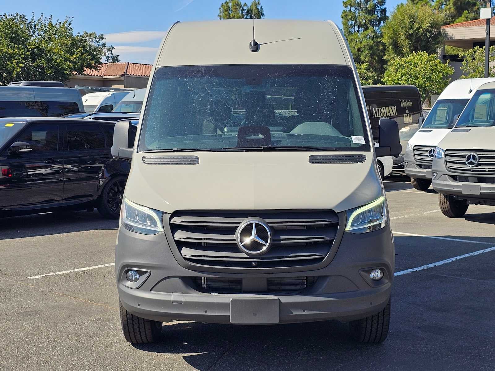 2026 Mercedes-Benz Sprinter 2500 Standard Roof I4 Diesel HO 144 RWD