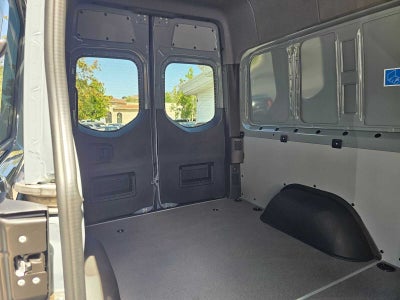 2026 Mercedes-Benz Sprinter Crew 2500 Standard Roof I4 Diesel HO 144 RWD
