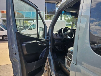 2026 Mercedes-Benz Sprinter Crew 2500 Standard Roof I4 Diesel HO 144 RWD