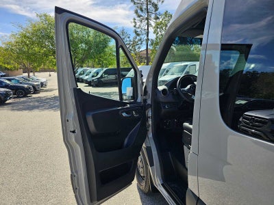 2025 Mercedes-Benz Sprinter 2500 Standard Roof I4 Diesel HO 144 RWD