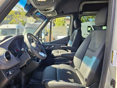 2025 Mercedes-Benz Sprinter 2500 Standard Roof I4 Diesel HO 144 RWD