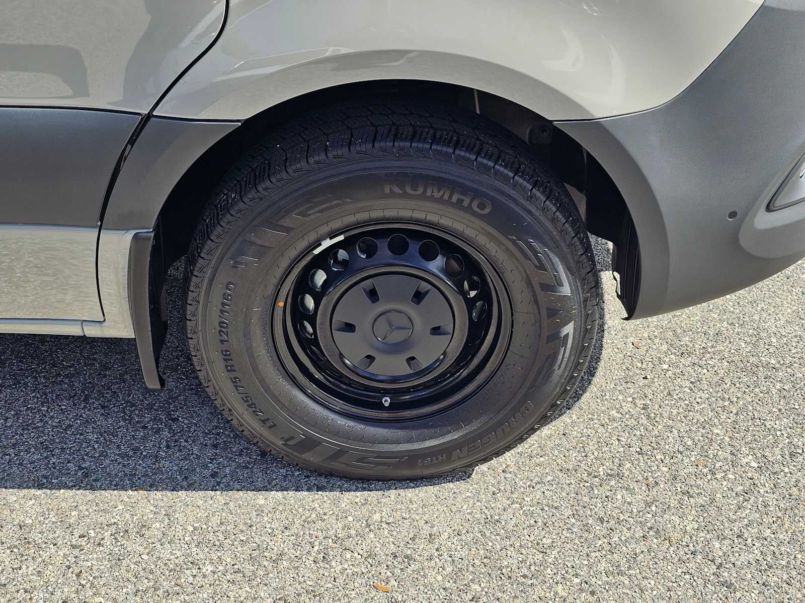 2025 Mercedes-Benz Sprinter 2500 Standard Roof I4 Diesel HO 144 RWD