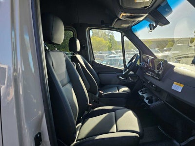 2026 Mercedes-Benz Sprinter Crew 2500 Standard Roof I4 Diesel HO 144 RWD