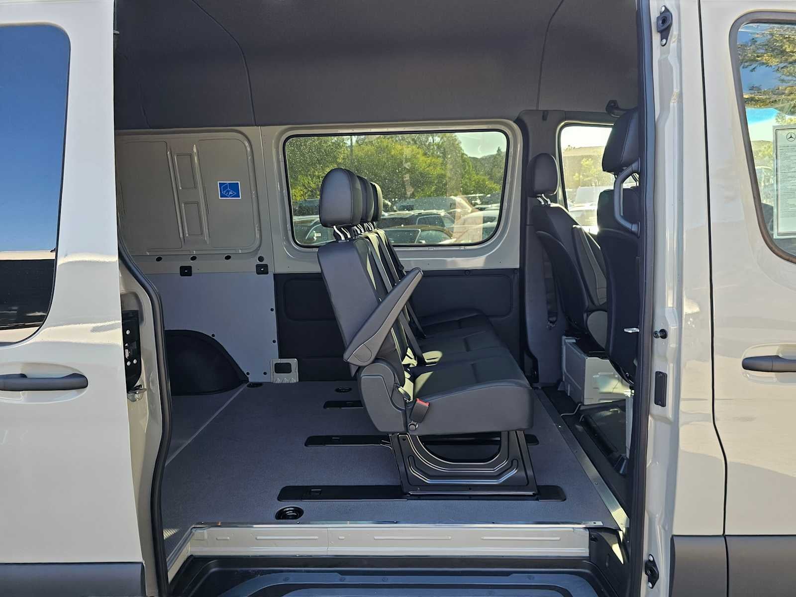 2026 Mercedes-Benz Sprinter Crew 2500 Standard Roof I4 Diesel HO 144 RWD
