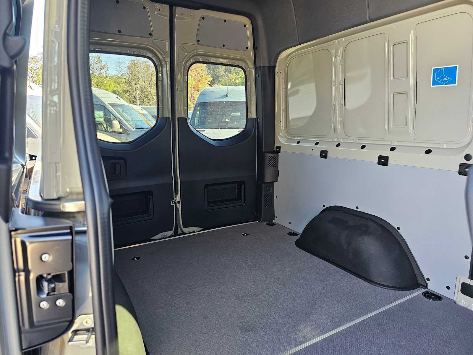 2026 Mercedes-Benz Sprinter Crew 2500 Standard Roof I4 Diesel HO 144 RWD