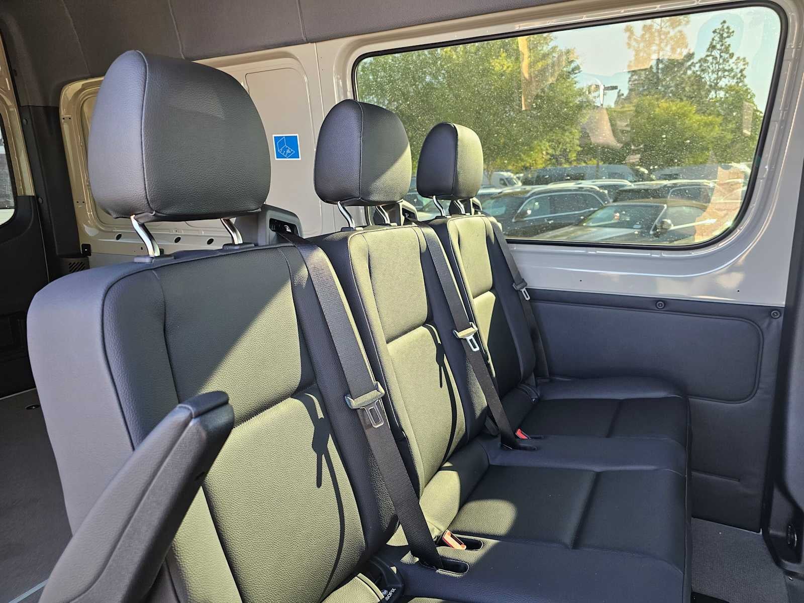 2026 Mercedes-Benz Sprinter Crew 2500 Standard Roof I4 Diesel HO 144 RWD