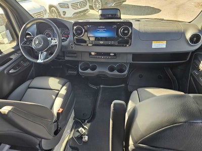 2026 Mercedes-Benz Sprinter Crew 2500 Standard Roof I4 Diesel HO 144 RWD