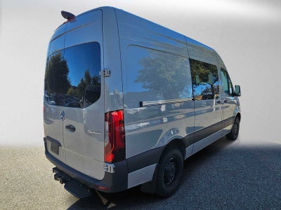 2026 Mercedes-Benz Sprinter Crew 2500 Standard Roof I4 Diesel HO 144 RWD