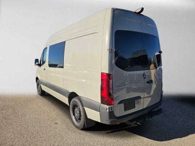 2026 Mercedes-Benz Sprinter Crew 2500 Standard Roof I4 Diesel HO 144 RWD