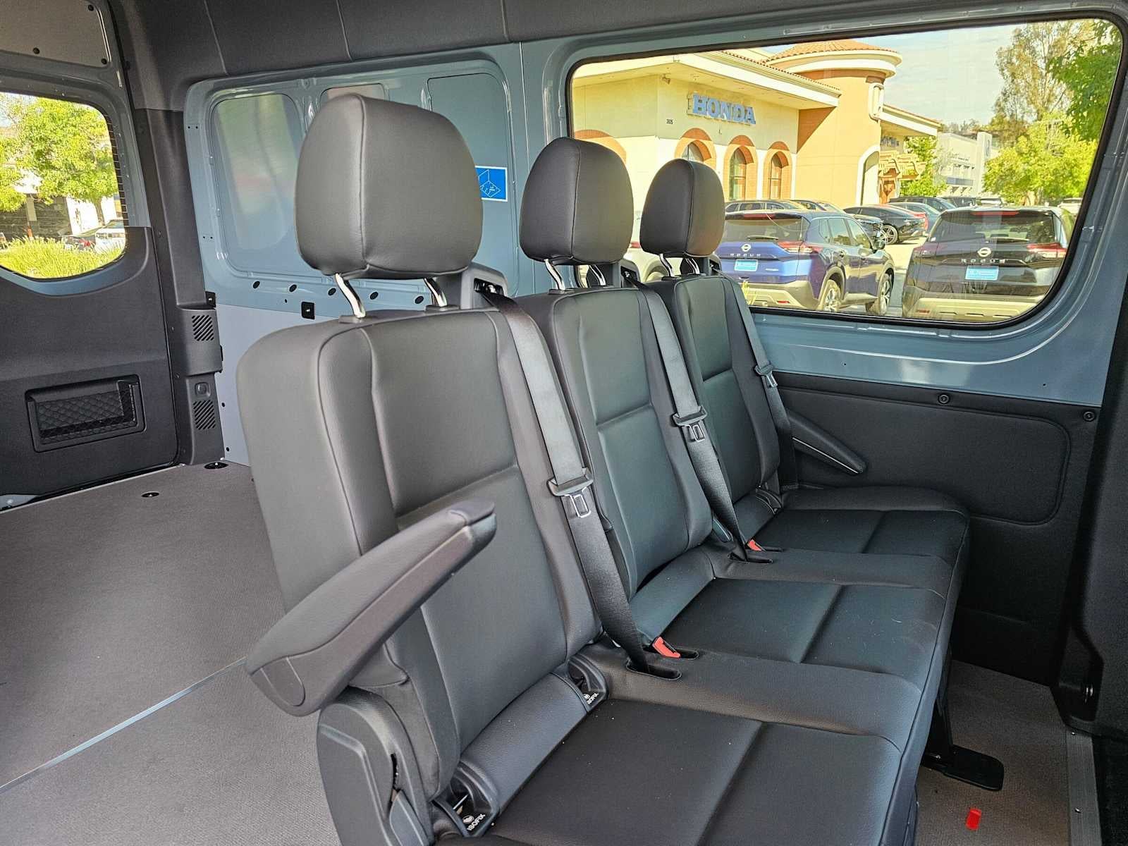 2026 Mercedes-Benz Sprinter 2500 Standard Roof I4 Diesel HO 144 RWD
