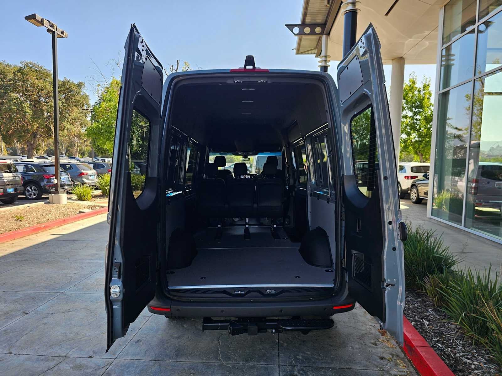 2026 Mercedes-Benz Sprinter 2500 Standard Roof I4 Diesel HO 144 RWD