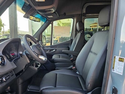 2026 Mercedes-Benz Sprinter 2500 Standard Roof I4 Diesel HO 144 RWD