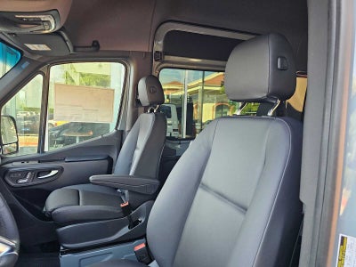 2026 Mercedes-Benz Sprinter 2500 Standard Roof I4 Diesel HO 144 RWD