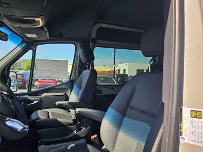 2026 Mercedes-Benz Sprinter Crew 2500 Standard Roof I4 Diesel HO 144 AWD