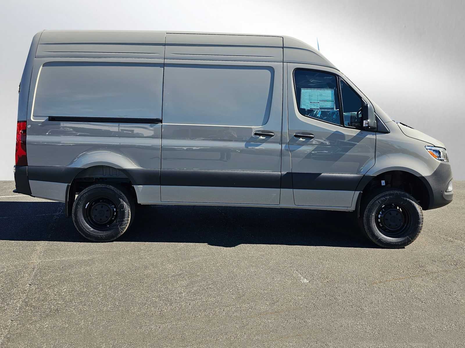 2026 Mercedes-Benz Sprinter 2500 Standard Roof I4 Diesel HO 144" AWD