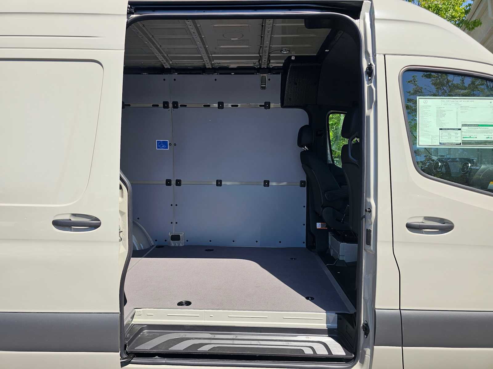 2026 Mercedes-Benz Sprinter 2500 Standard Roof I4 Diesel HO 144 AWD