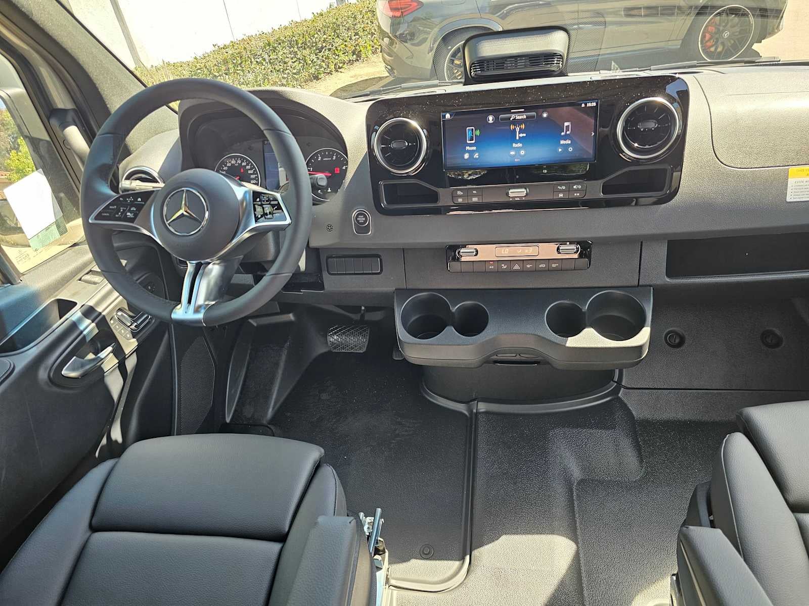 2026 Mercedes-Benz Sprinter 2500 Standard Roof I4 Diesel HO 144 AWD