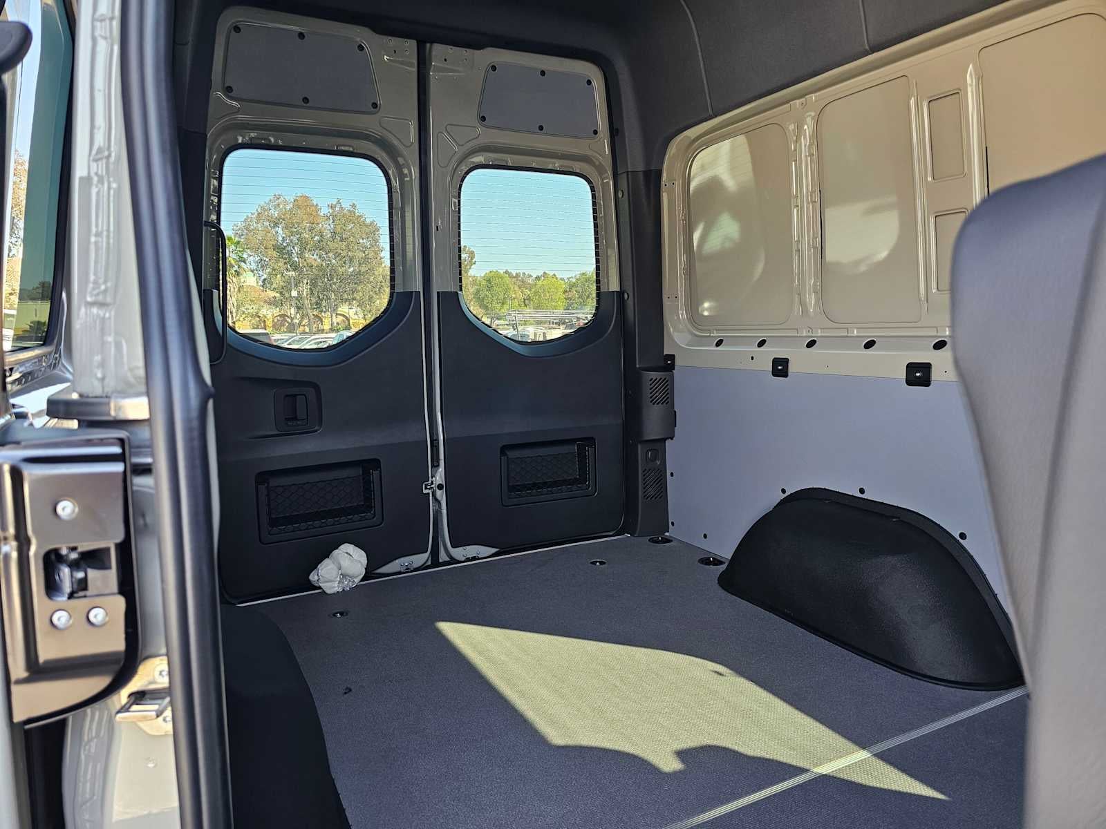 2026 Mercedes-Benz Sprinter 2500 Standard Roof I4 Diesel HO 144 AWD
