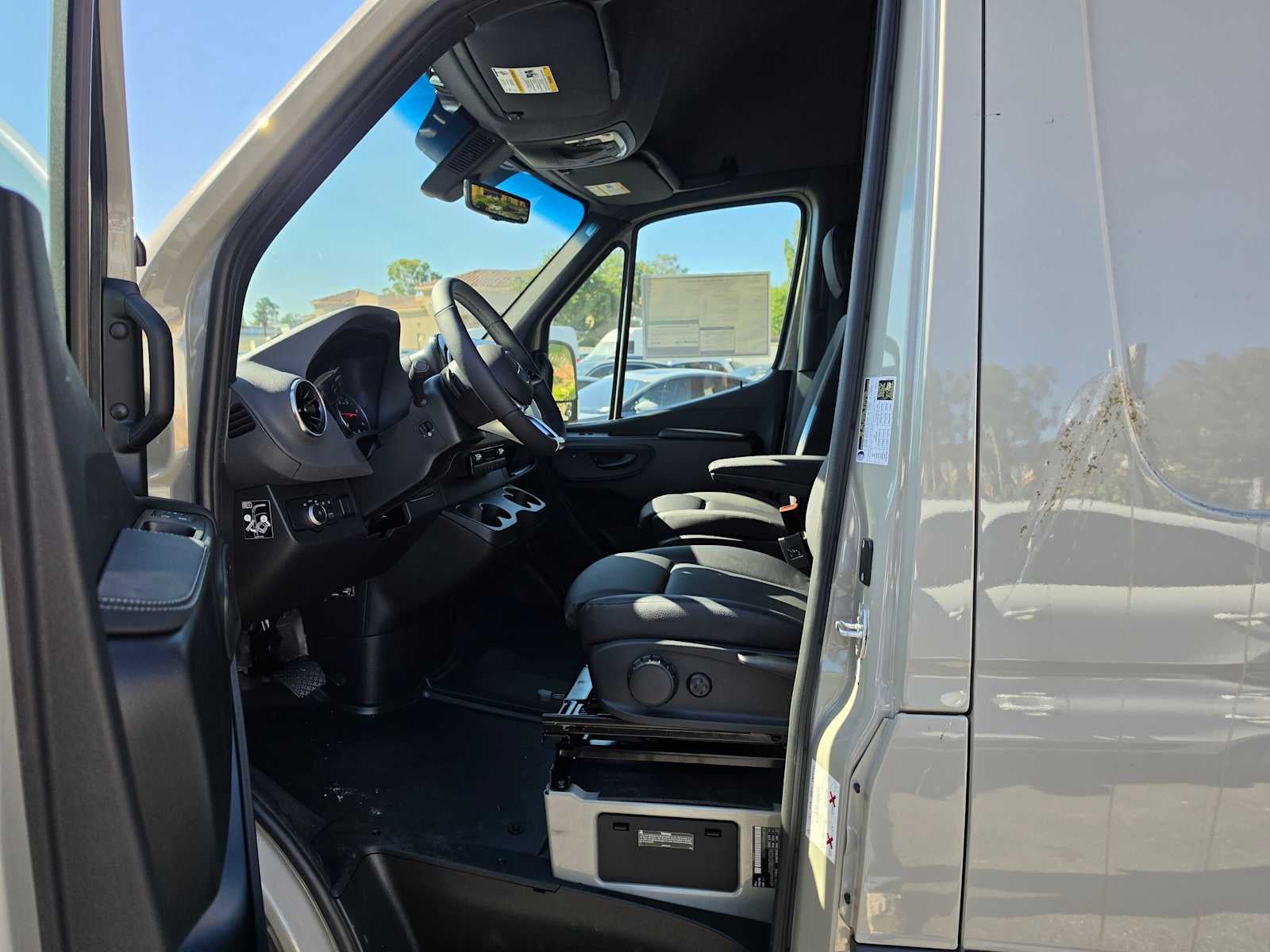2026 Mercedes-Benz Sprinter 2500 Standard Roof I4 Diesel HO 144 AWD